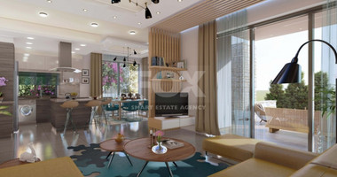 Four bedroom luxury villa with an extra bedroom at basement by the sea,  in Chloraka
