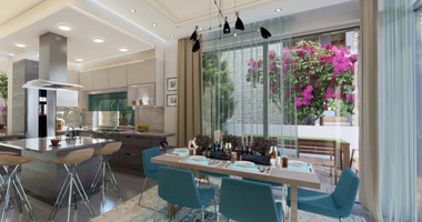 Four bedroom luxury villa with an extra bedroom at basement by the sea in Chloraka