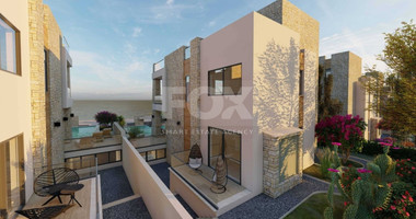 Four bedroom luxury villa with an extra bedroom at basement by the sea in Chloraka