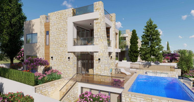 Four bedroom luxury villa with an extra bedroom at basement by the sea in Chloraka