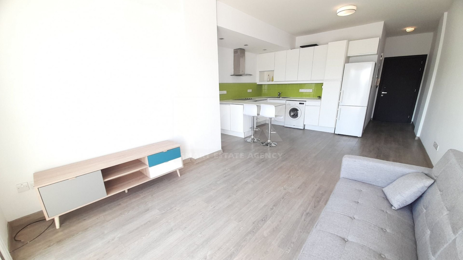 One bedroom seafront apartment for Rent in Agia Trias, Lemesos