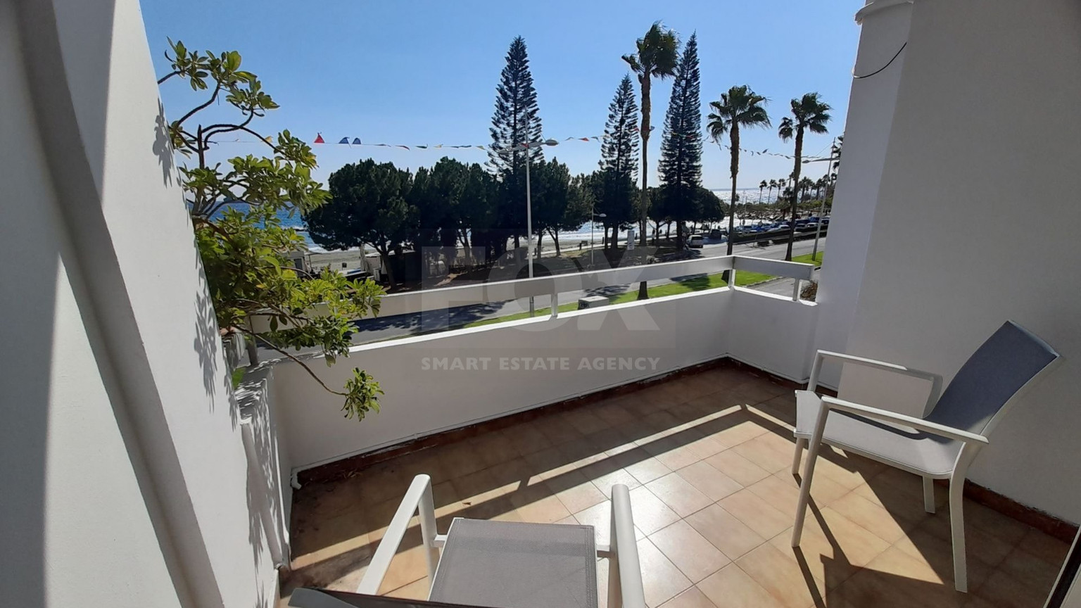 One bedroom seafront apartment for Rent in Agia Trias, Lemesos