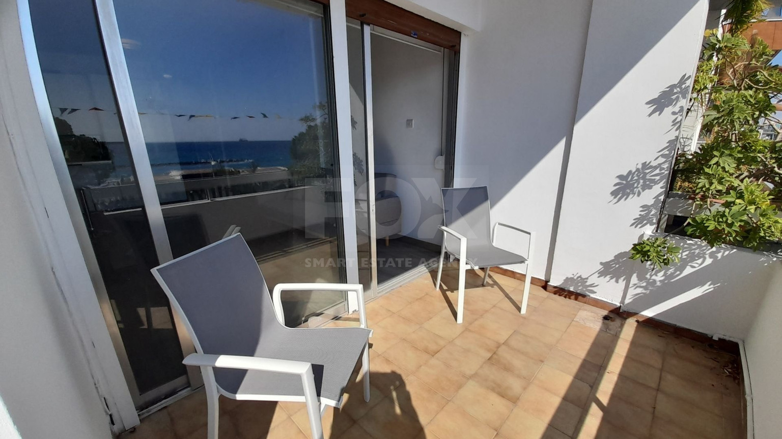 One bedroom seafront apartment for Rent in Agia Trias, Lemesos