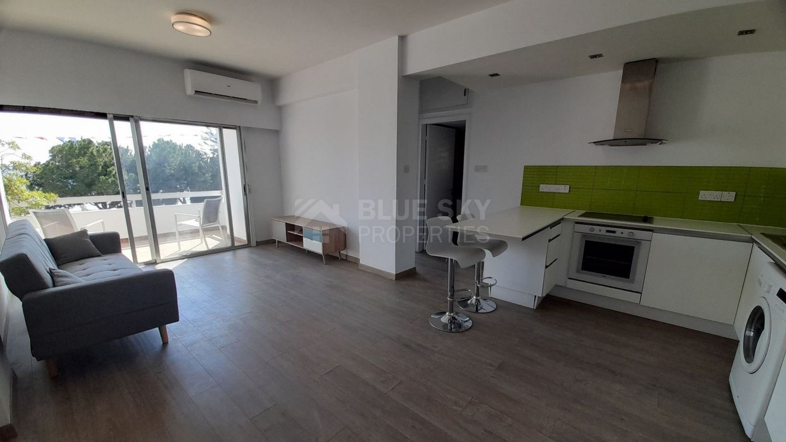 One bedroom seafront apartment for Rent in Agia Trias, Lemesos