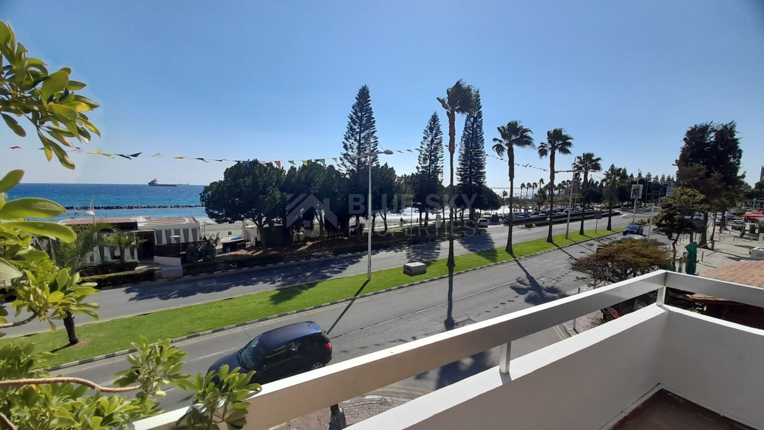One bedroom seafront apartment for Rent in Agia Trias, Lemesos