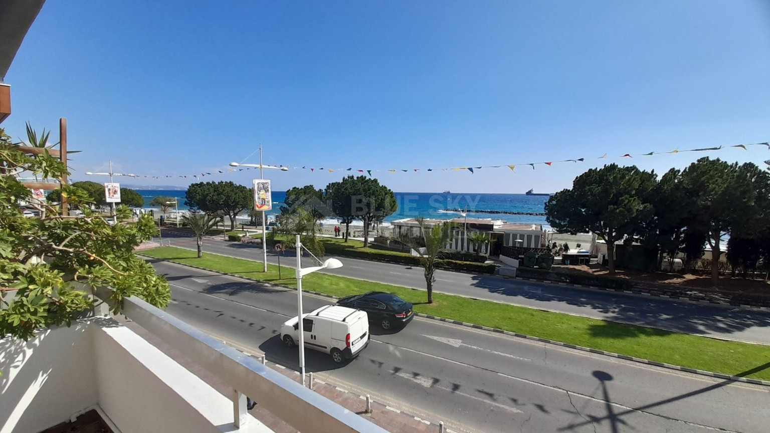 One bedroom seafront apartment for Rent in Agia Trias, Lemesos