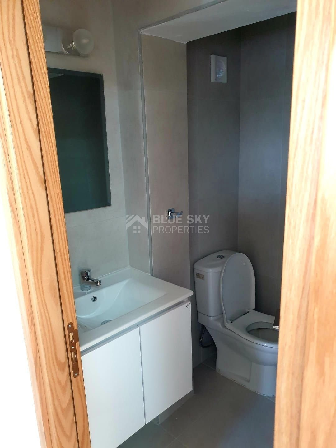 Office for rent in Kato Paphos.