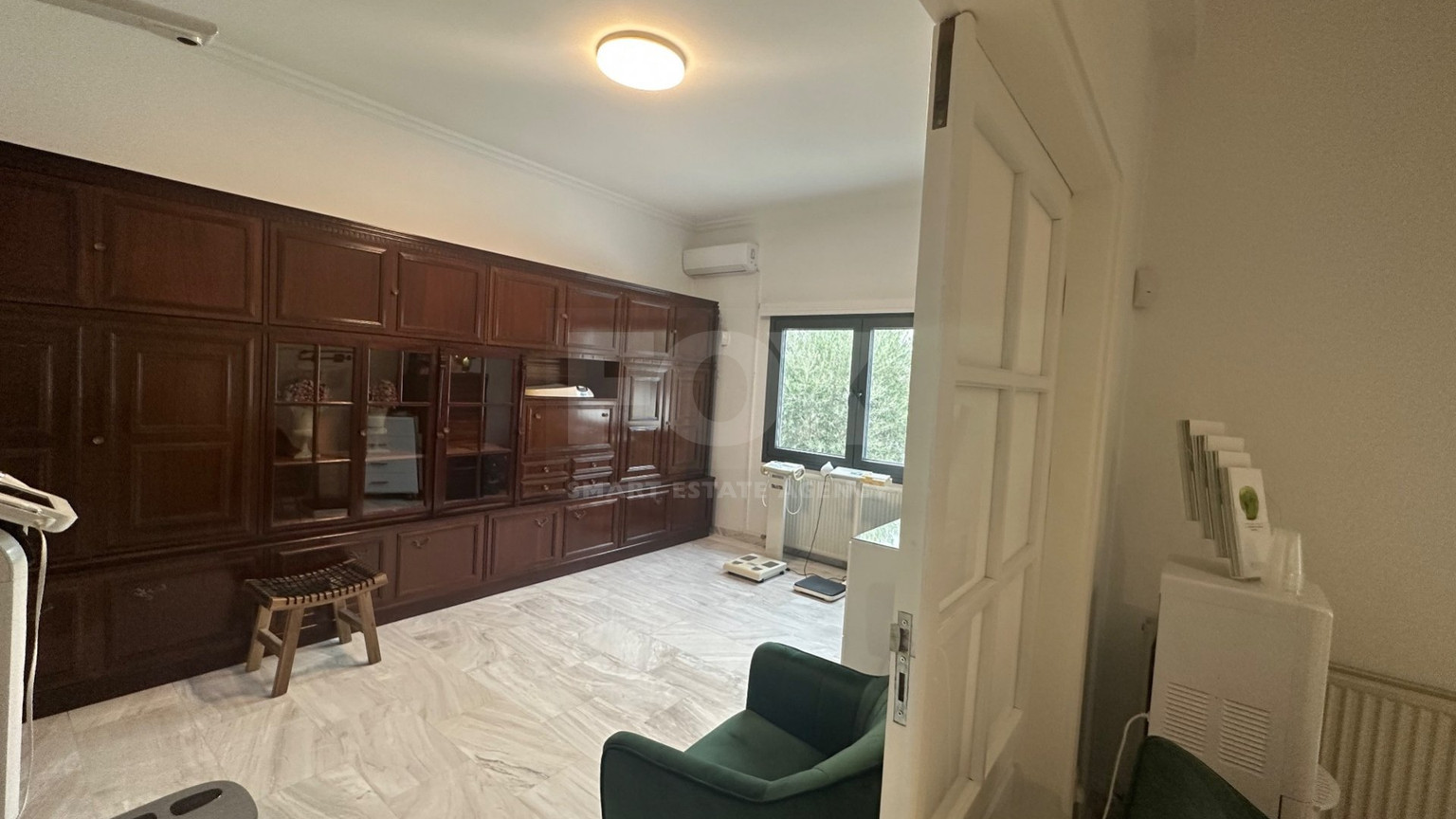 Luxury office premises ifor rent in Kapsalos