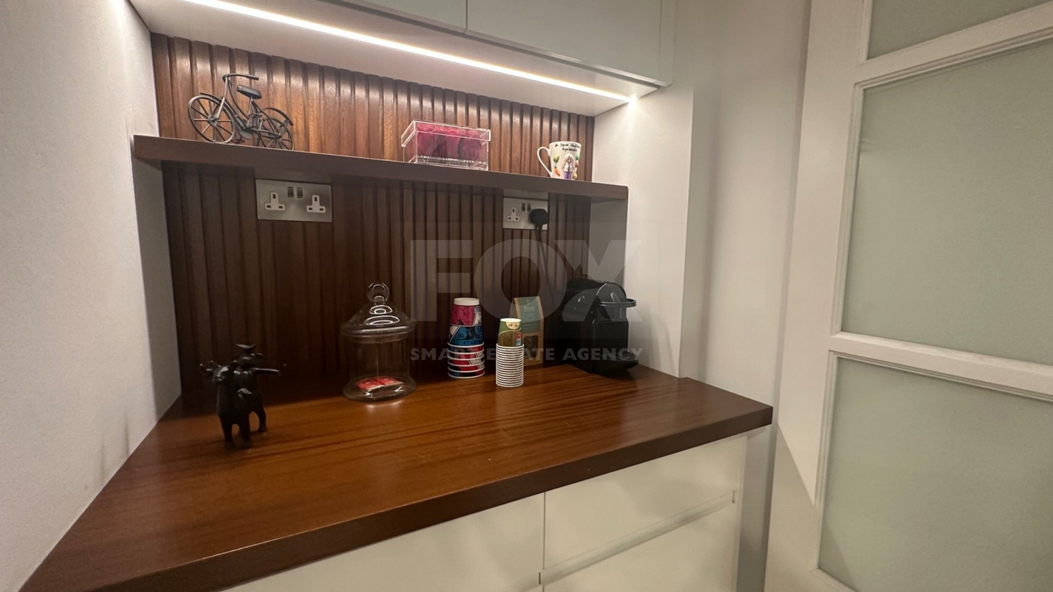 Luxury office premises ifor rent in Kapsalos