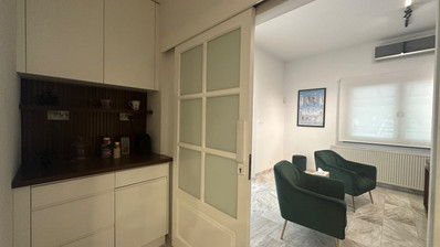 Luxury office premises ifor rent in Kapsalos