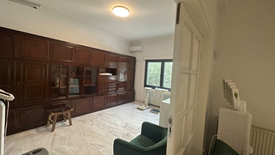 Luxury office premises ifor rent in Kapsalos