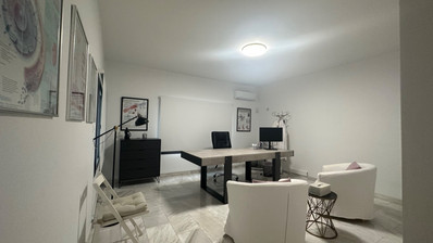 Luxury office premises ifor rent in Kapsalos