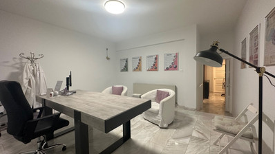 Luxury office premises ifor rent in Kapsalos