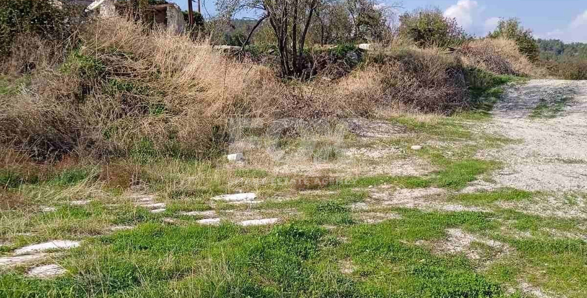 Residential land in Arminou, Paphos