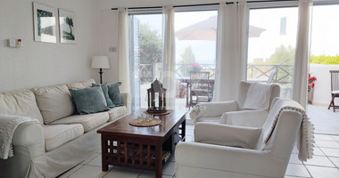 Beautiful three bedroom coastal villa