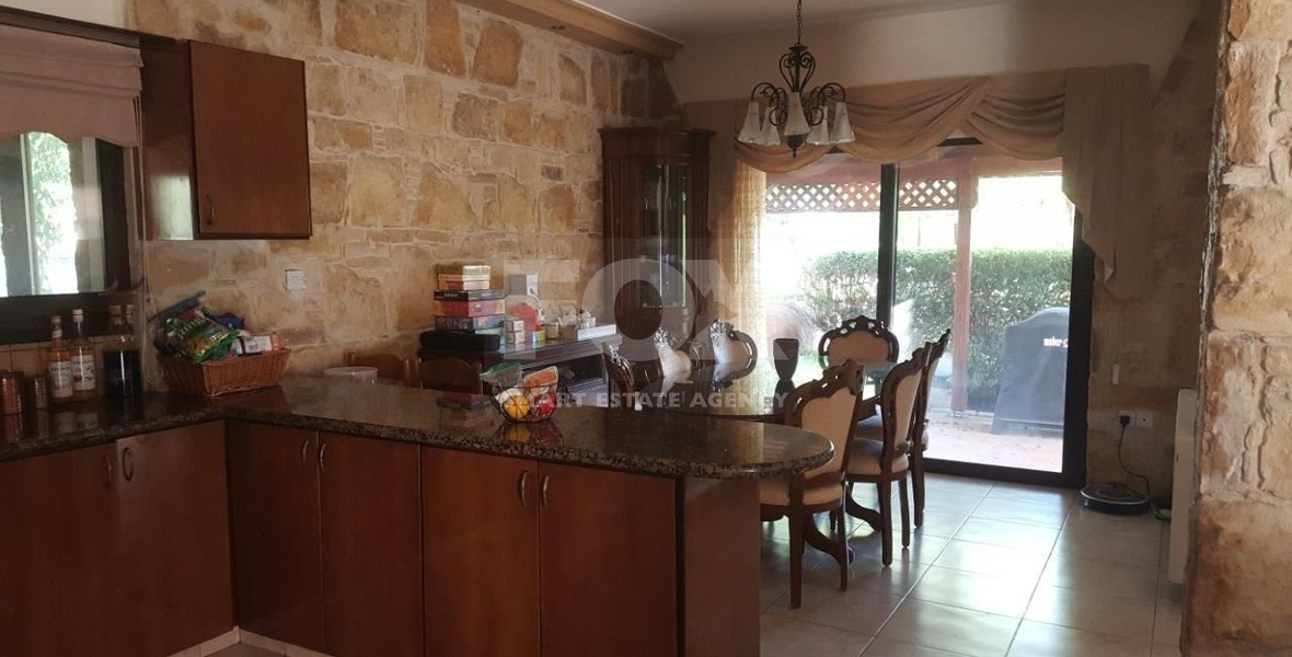 Five Bedroom House For Rent In Souni