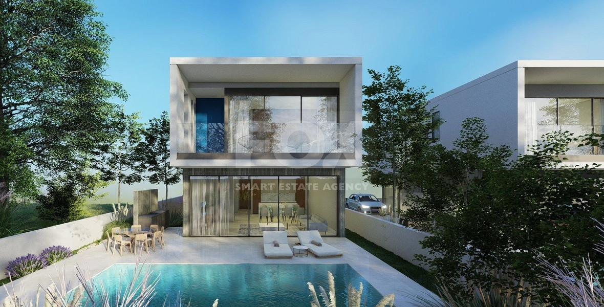 Spacious Detached Villa with Pool in Tombs Of the Kings