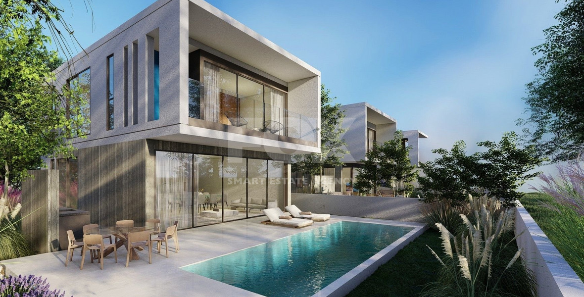 Spacious Detached Villa with Pool in Tombs Of the Kings