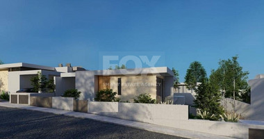 A magnificent four bedroom villa in Peyia , Paphos