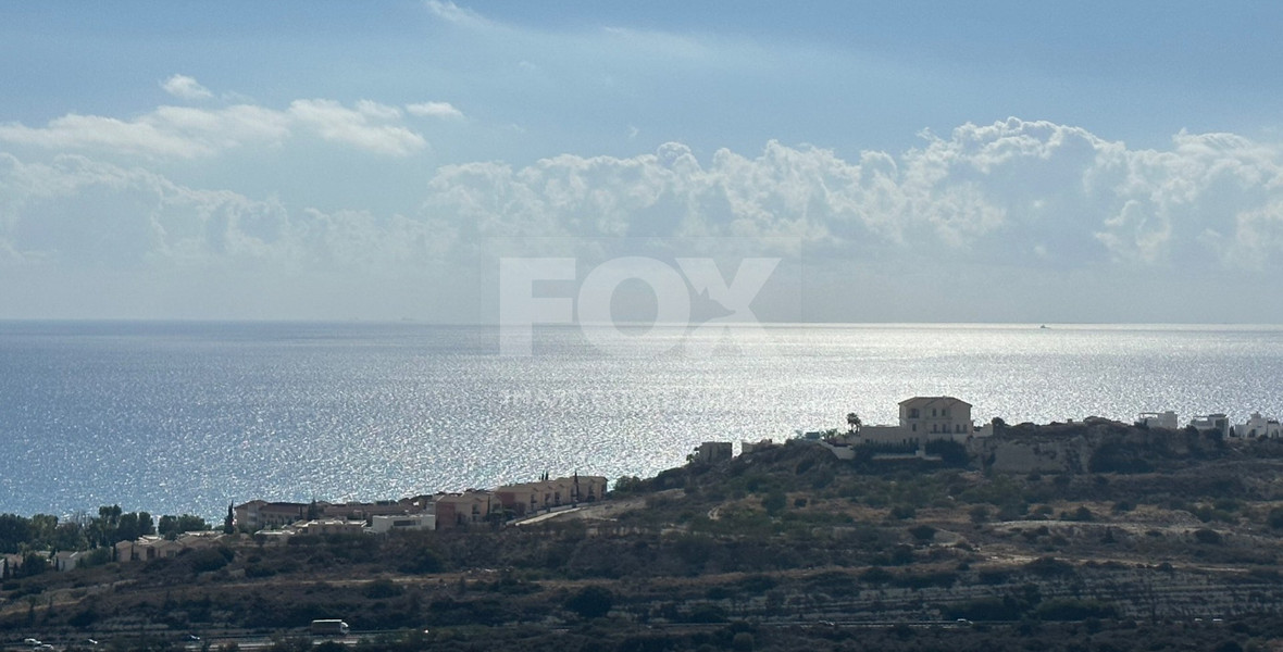 OUTSTANDING RESIDENTIAL LAND WITH PANORAMIC UNOBSTRUCTED SEA VIEWS  360 DEGREES.