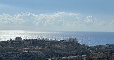 OUTSTANDING RESIDENTIAL LAND WITH PANORAMIC UNOBSTRUCTED SEA VIEWS  360 DEGREES.