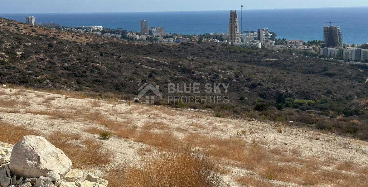OUTSTANDING RESIDENTIAL LAND WITH PANORAMIC UNOBSTRUCTED SEA VIEWS  360 DEGREES.