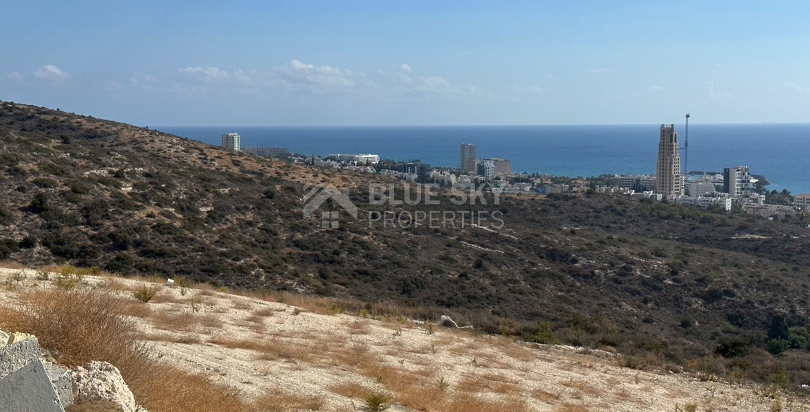OUTSTANDING RESIDENTIAL LAND WITH PANORAMIC UNOBSTRUCTED SEA VIEWS  360 DEGREES.