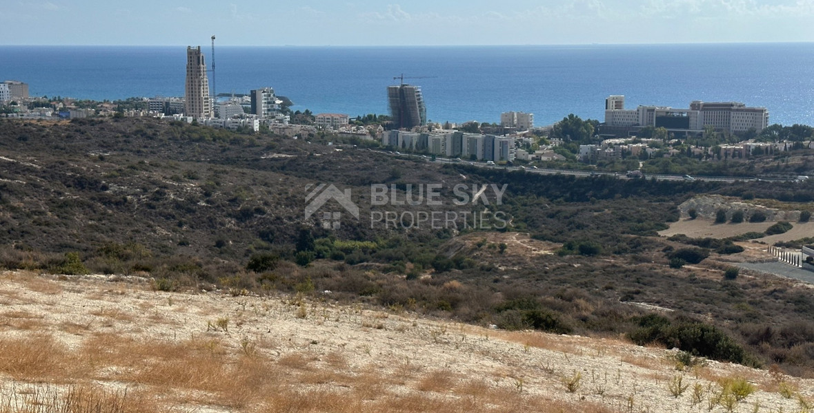 OUTSTANDING RESIDENTIAL LAND WITH PANORAMIC UNOBSTRUCTED SEA VIEWS  360 DEGREES.