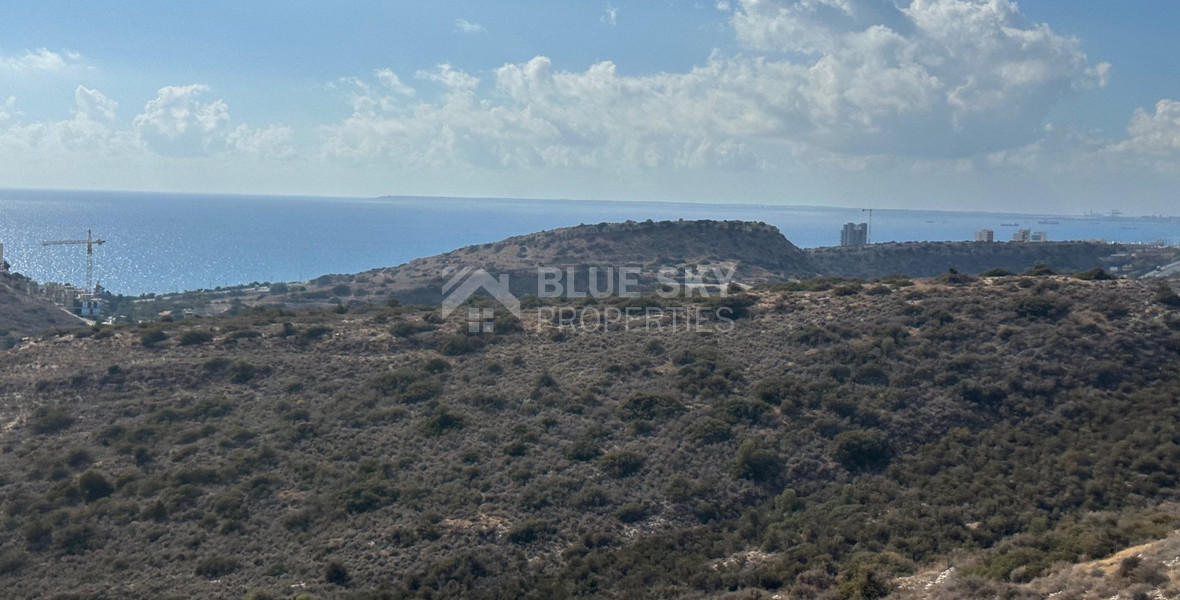 OUTSTANDING RESIDENTIAL LAND WITH PANORAMIC UNOBSTRUCTED SEA VIEWS  360 DEGREES.