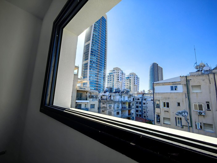 Luxury, modern design, 2-bedroom apartment in Neapolis