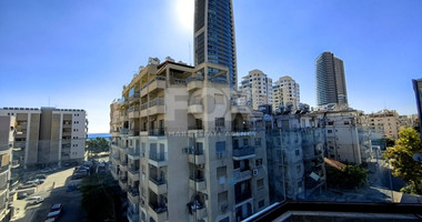 Luxury, modern design, 2-bedroom apartment in Neapolis