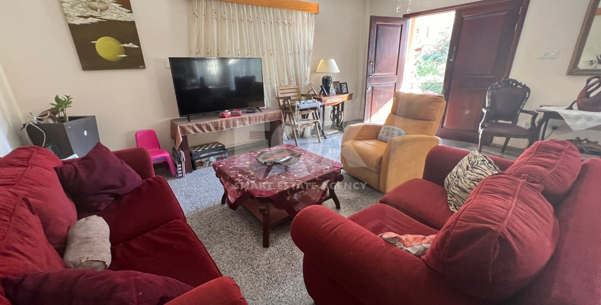 Cozy Three Bedroom House in Agios Athanasios Below the Highway for Sale