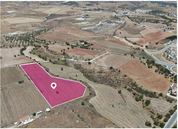 Residential Field in Anarita