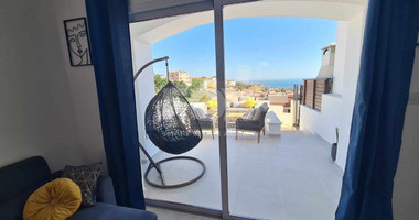 Amazing two bedroom seaview maisonette