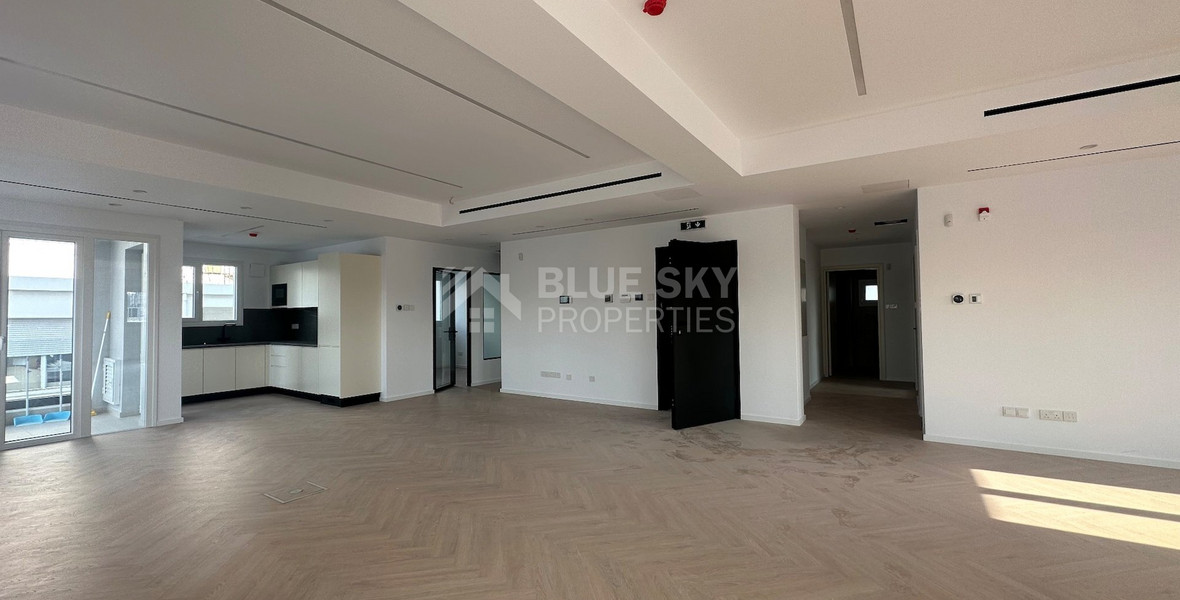 LUXURY OFFICE BUILDING FOR RENT IN PRIME COMMERCIAL AVENUE