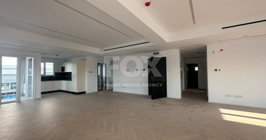 LUXURY OFFICE BUILDING FOR RENT IN PRIME COMMERCIAL AVENUE