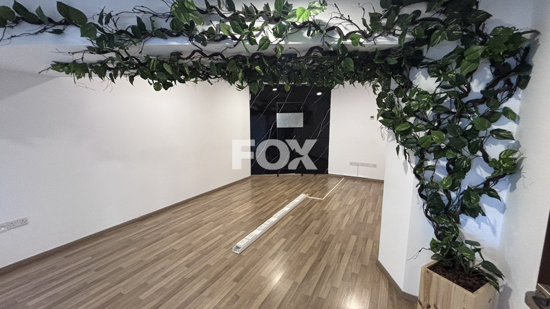 Office 100 m² for rent in Agia Zoni, Limassol, Cyprus
