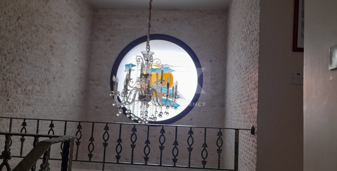 Luxury villa in 2379sqm land in Limnatis, Limassol