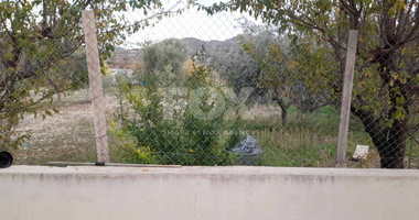 Luxury villa in 2379sqm land in Limnatis, Limassol