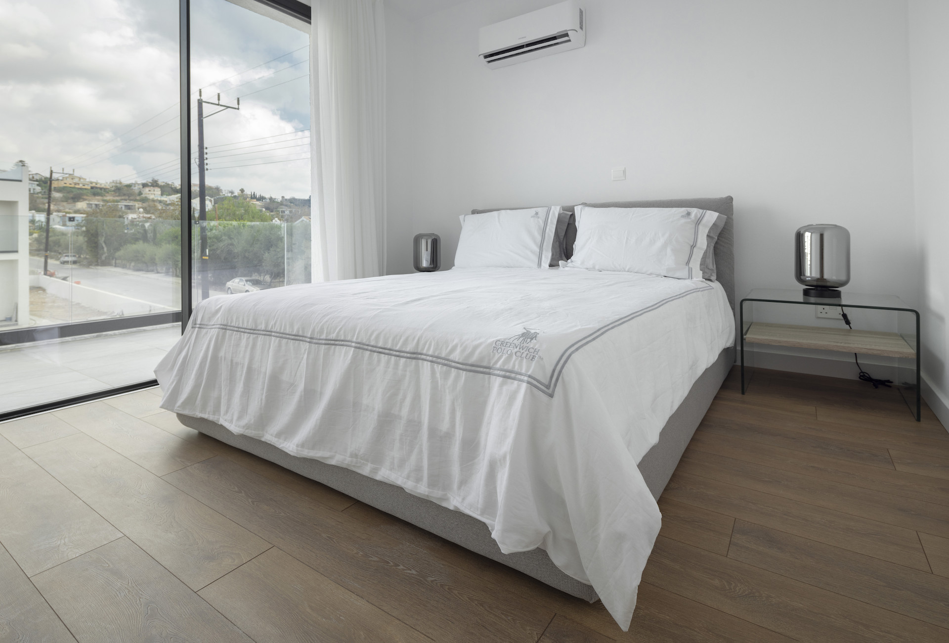 Mieszkanie 4 pokoi 196 m² Chloraka, Cypr