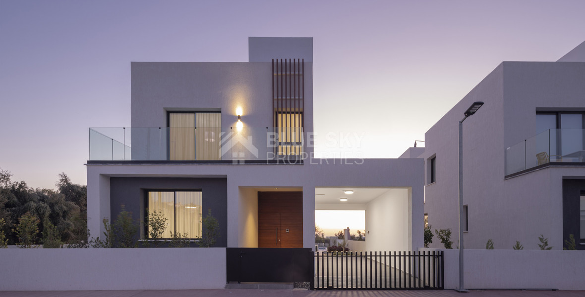 Four bedroom villa with roof garden and private swimming pool, in Paphos