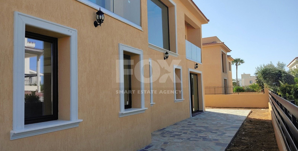Four bedroom luxury villas in a privileged area in  Chloraka
