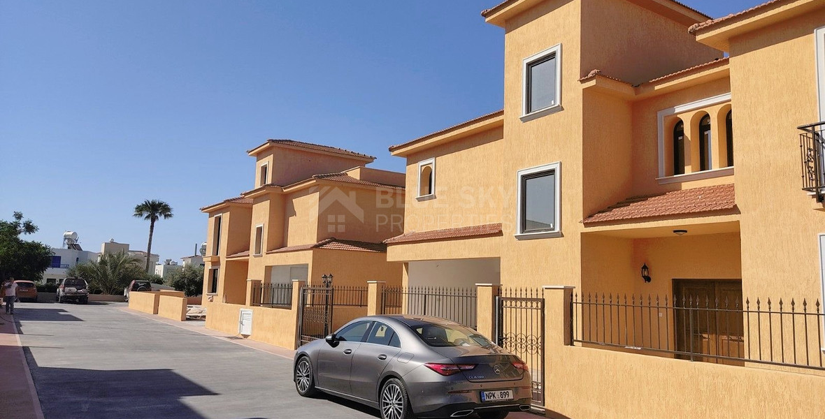 Four bedroom luxury villas with roof garden in a privileged area  in Chloraka