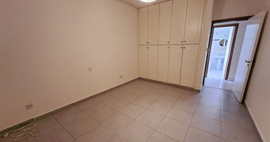 Three bedroom upper house for rent in Agia Fylaxi, Lemesos