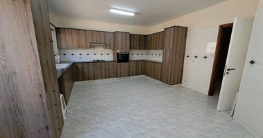 Three bedroom upper house for rent in Agia Fylaxi, Lemesos