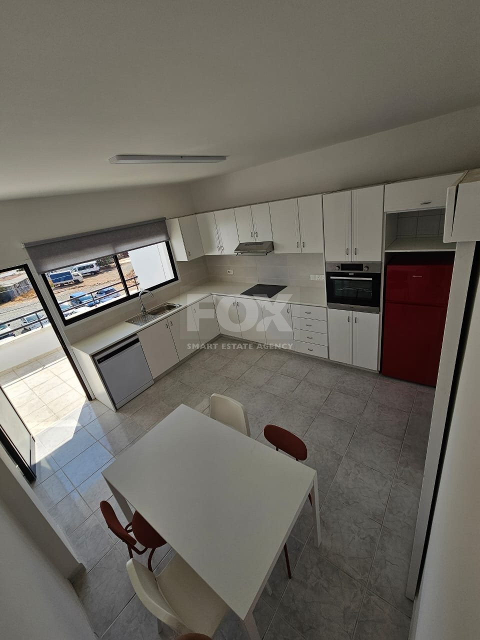 Three bedroom renovated apartment for rent in Kato Polemidia