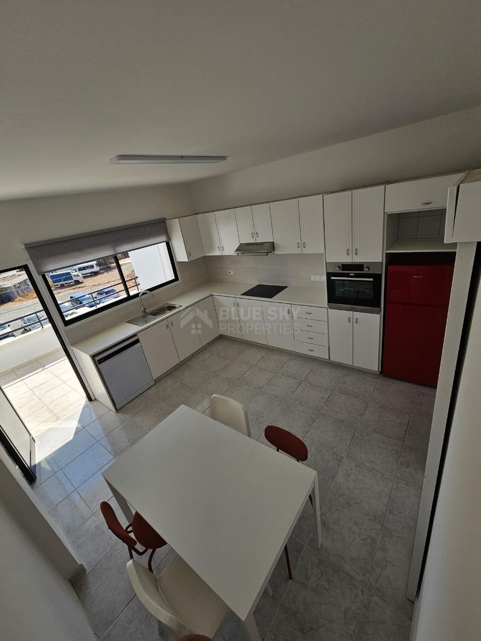 Three bedroom renovated apartment for rent in Kato Polemidia