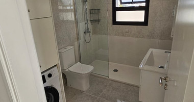 Three bedroom renovated apartment for rent in Kato Polemidia