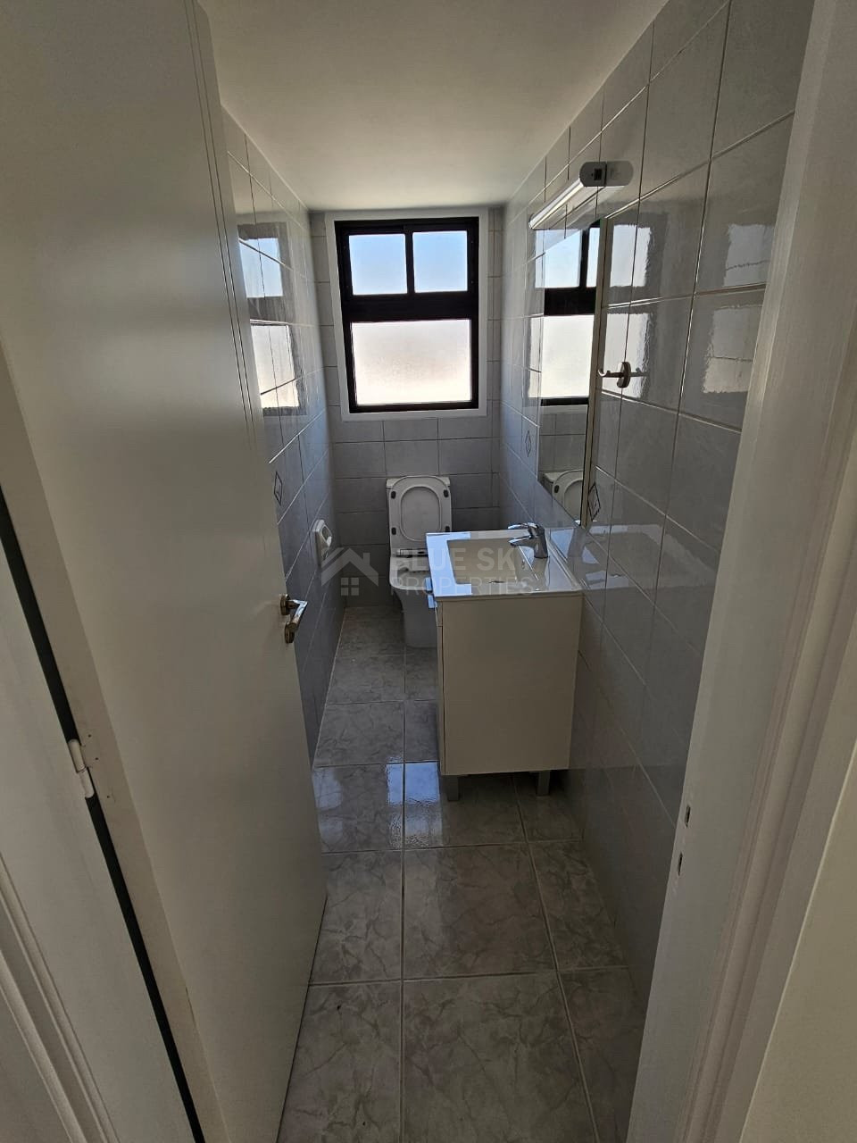 Three bedroom renovated apartment for rent in Kato Polemidia