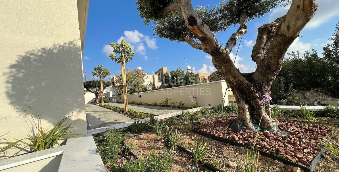 BRAND NEW STUNNING THREE BEDROOM HOUSE IN A NEW-BUILT AREA IN EPISKOPI WITH EASY ACCESS TO THE HIGHWAY FOR SALE